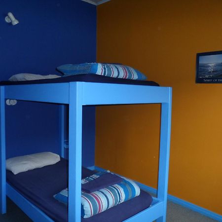 Sequoia Lodge Backpackers Пиктон Экстерьер фото