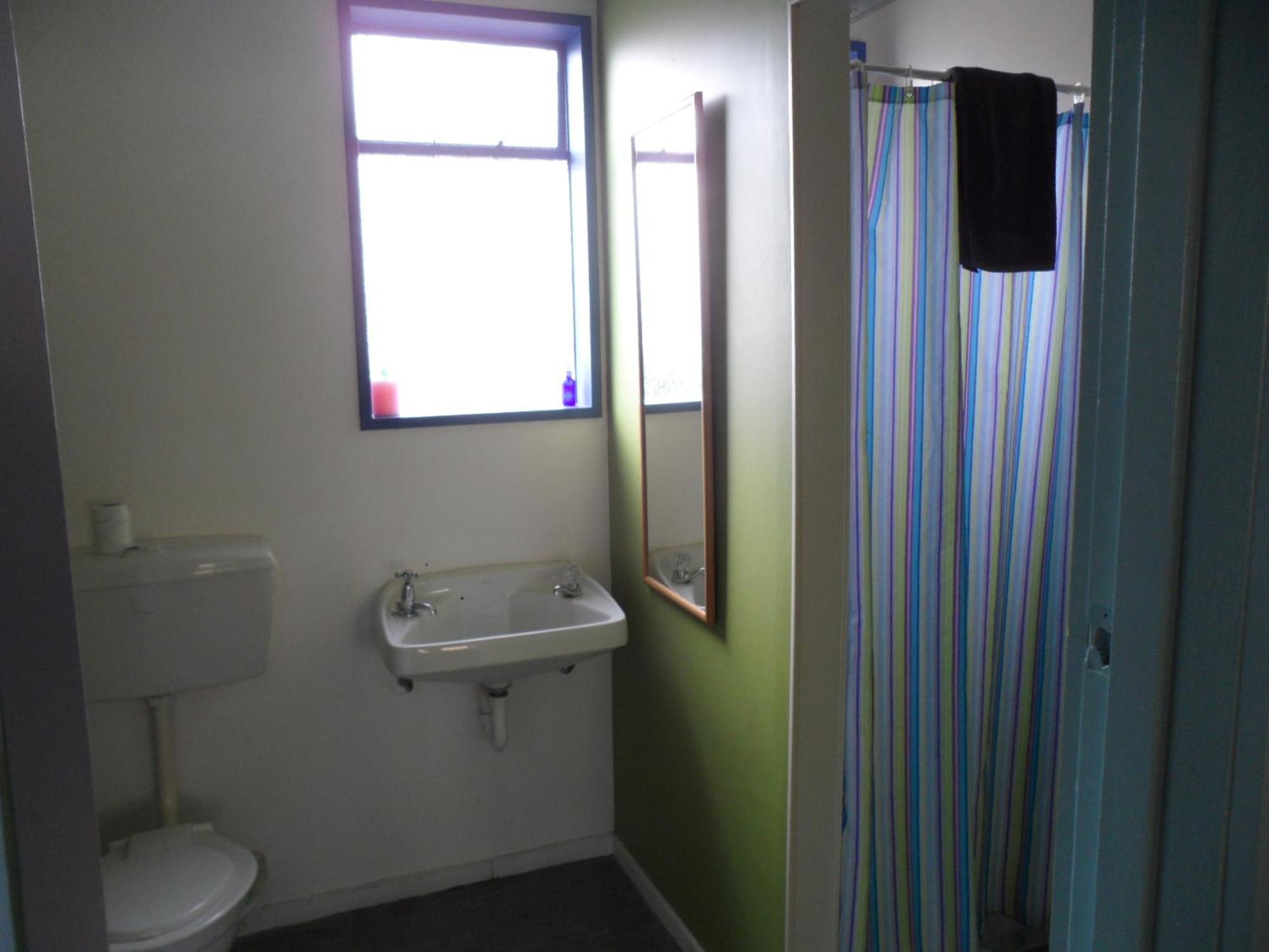 Sequoia Lodge Backpackers Пиктон Экстерьер фото