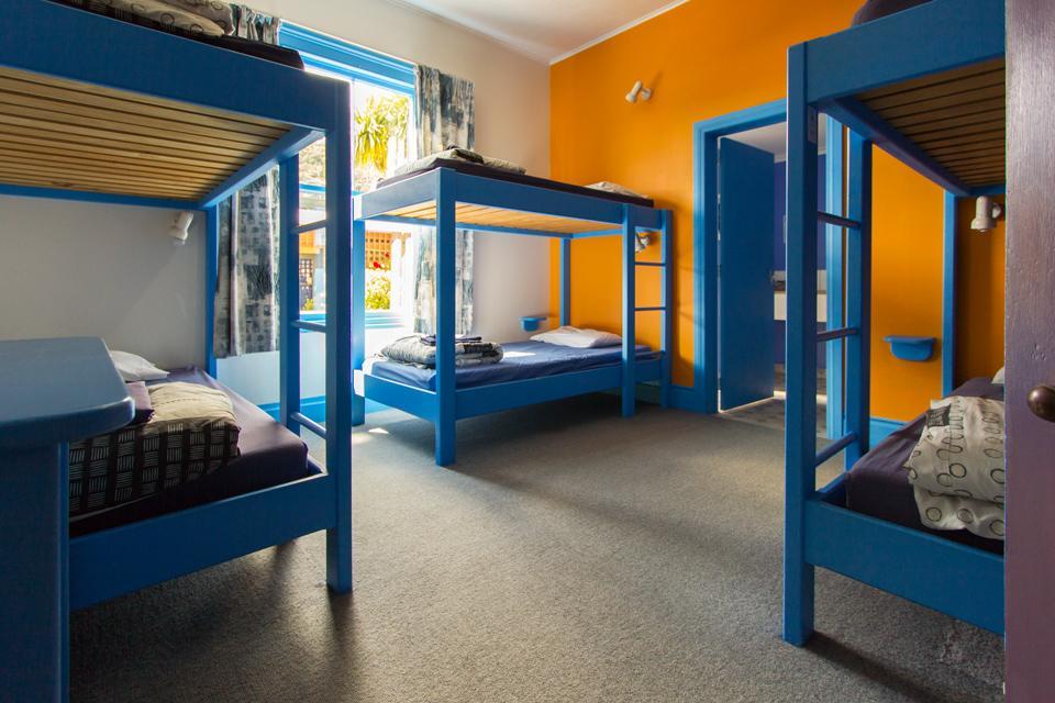Sequoia Lodge Backpackers Пиктон Экстерьер фото