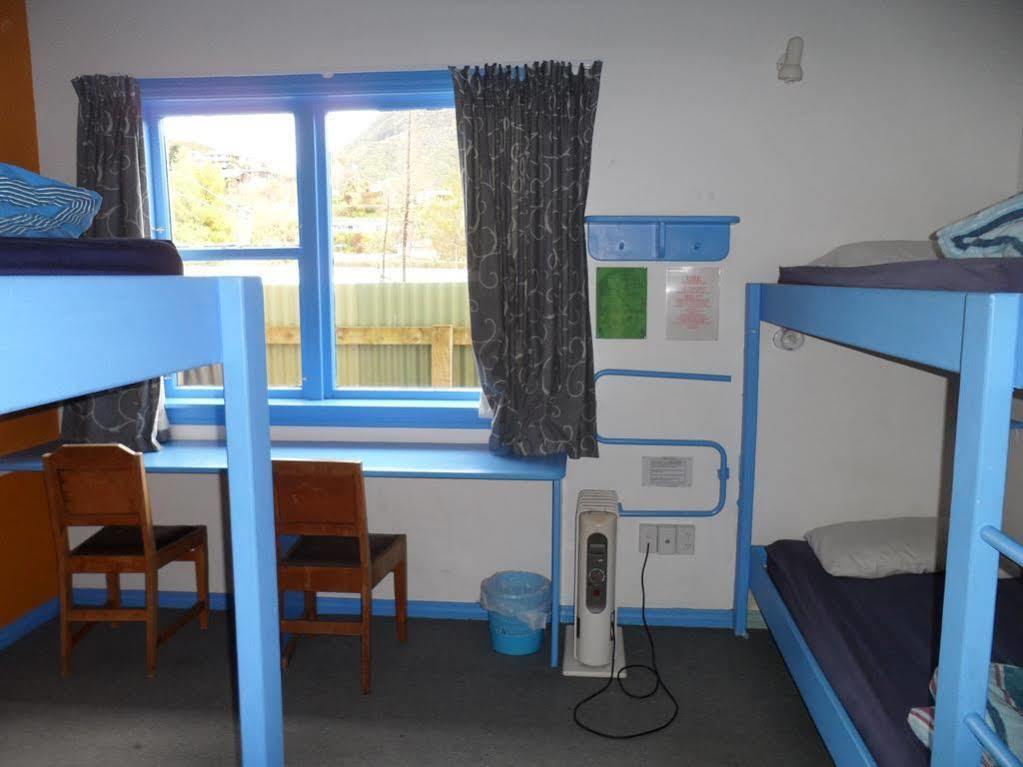 Sequoia Lodge Backpackers Пиктон Экстерьер фото